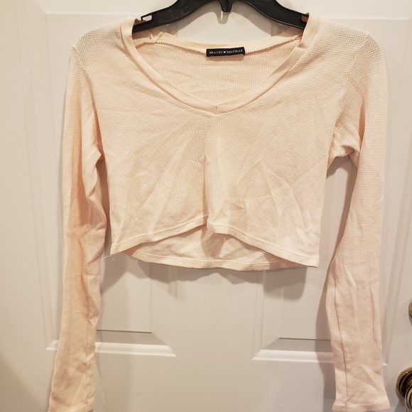 Brandy Melville  v-neck crop  top - Picture 1 of 4